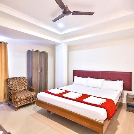 Hotel Golden Bliss 蓬蒂切里 外观 照片